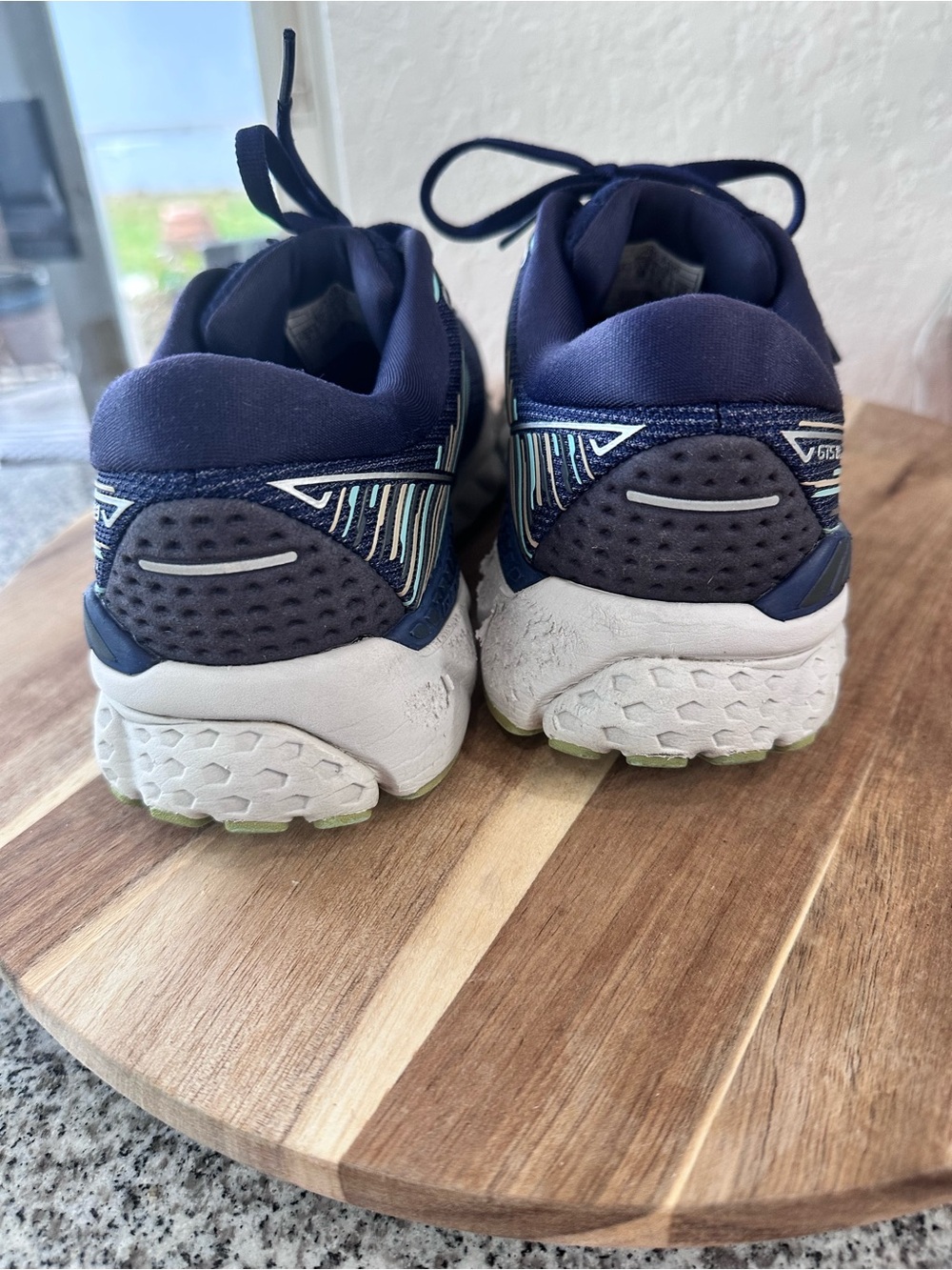 Brooks Adrenaline GTS 19 Women's Running Shoe Sz 7 - Picture 6 of 9